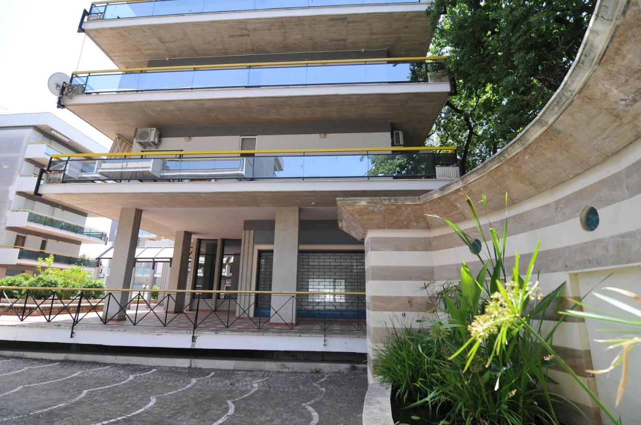 Sole & Querce Apartments- Bike Friendly With Garage لانشانو المظهر الخارجي الصورة