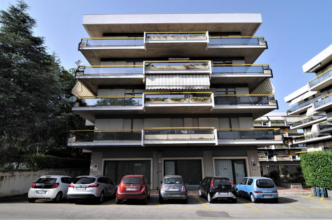 Sole & Querce Apartments- Bike Friendly With Garage لانشانو المظهر الخارجي الصورة
